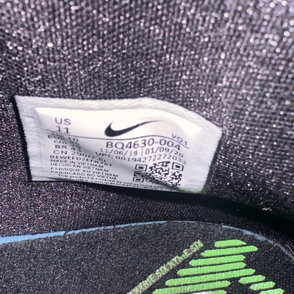 Nike sneaker men size11 smoke free and pet free home in original box - Picture 6 of 9